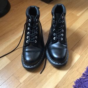 Doc Marten AirWair Boots Size 9